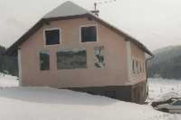 Austria Privát Schönbach, Esterno